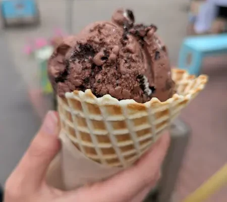 The Merry Dairy Ottawa Review: Best Ice Cream in Ottawa? – Average EV Score: 8.3/10