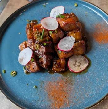 Margarita’s Latin Fusion Review – A Charming Atmosphere Let Down by Underwhelming Food – Average EV Score: 6.1/10
