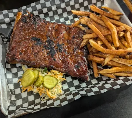 Beyond the Pale Ottawa Review – Surprisingly Good Ribs in a Great Patio Setting – Average EV Score: 8/10