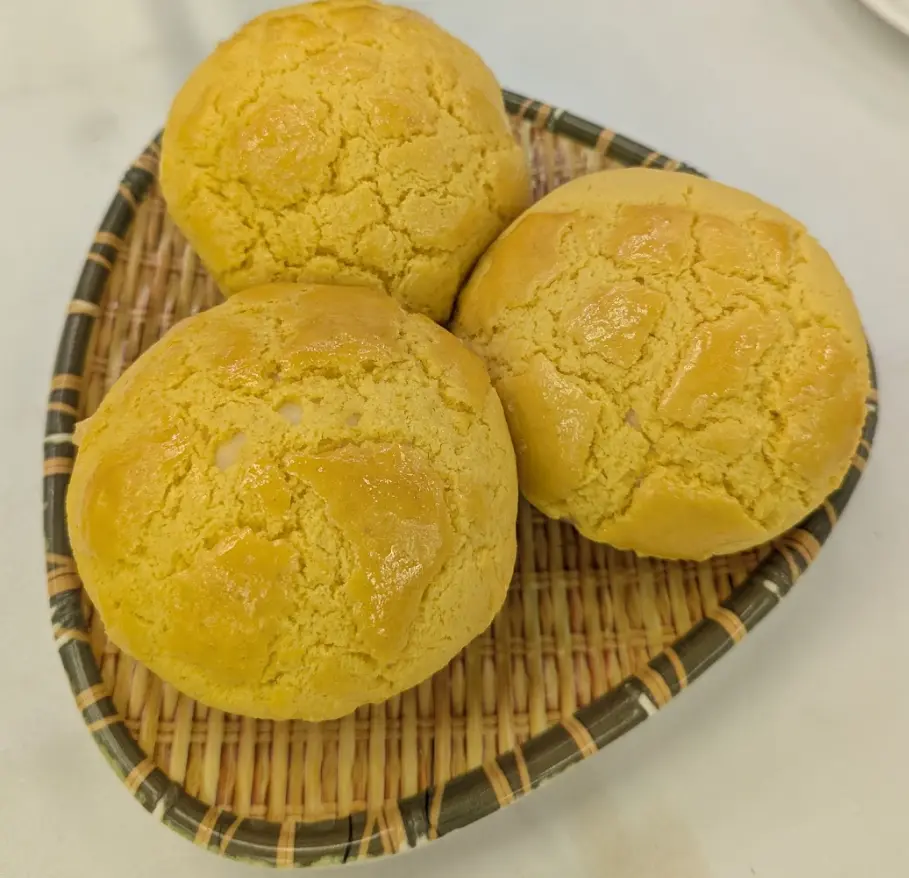Baked BBQ Pork Pineapple Bun from Kingsfield Chinese Cuisine