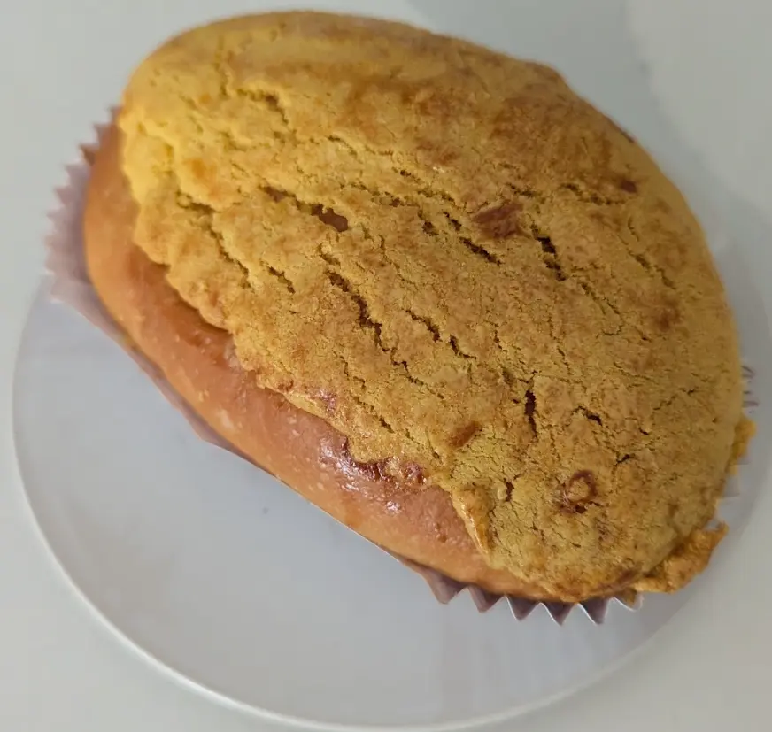 Pineapple Bun with Coconut Butter Paste from Panash Bakery