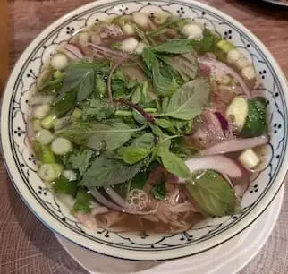 Linh Anh Vietnamese Cuisine Markham Review – Incredible Bone Marrow and Steamed Rice Rolls Worth the Hype – Average EV Score: 8.7/10