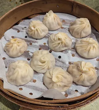 Sammi and Soupe Dumpling – Authentic Soup Dumplings in the ByWard Market – Average EV Score: 5.7/10