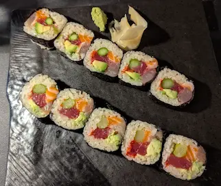 Tomo Ottawa Review – Stunning Sushi in the ByWard Market with One Frustrating Flaw – Average EV Score: 6.9/10