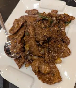 Wok & Chop Kanata Review – Bold Hakka Flavours with a Few Surprises – Average EV Score: 5.7/10