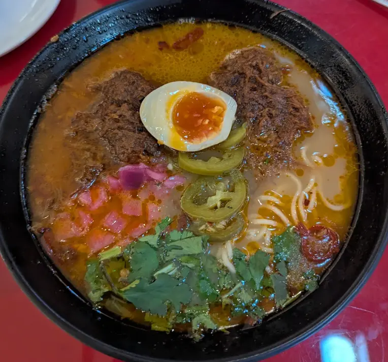 Steamy & Co – Chilli Beef Ramen