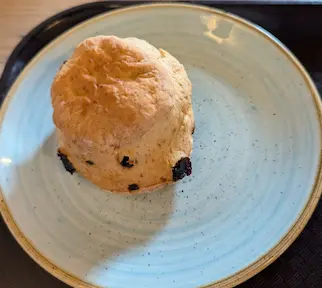 London UK Series: Tower of London Eatery Review – A Convenient but Underwhelming Stop Inside the Historic Fortress