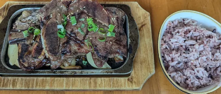 Jumak Korean Kitchen and Pub Ottawa Review – Flavourful Korean Dishes with Minor Execution Misses – Average EV Score: 6.6/10